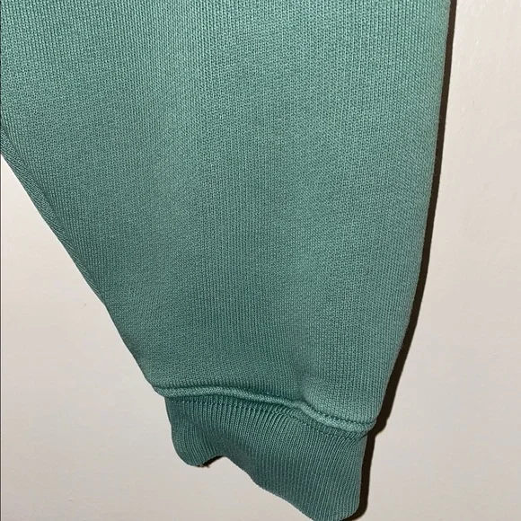 Zara Small Green Crewneck Sweater with Oversized Fit - Picture 10 of 14